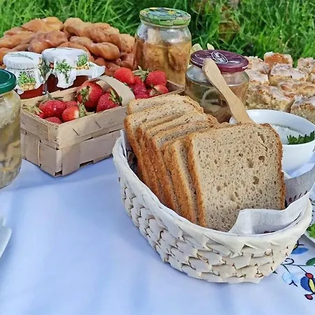 1 Bedroom Stunning In *