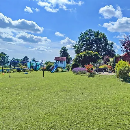 1 Bedroom Stunning In Apartament