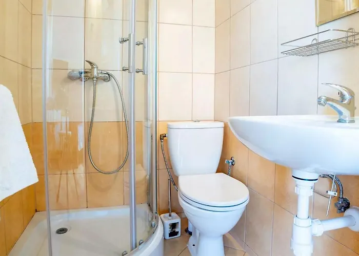 1 Bedroom Stunning In *